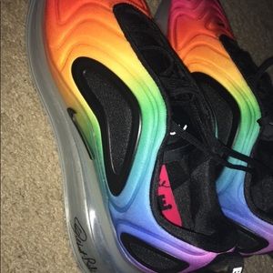 Meet your Posher, Troy